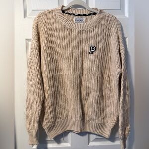 New never worn victoria’s Secret/Pink sweater size XS fits like a S